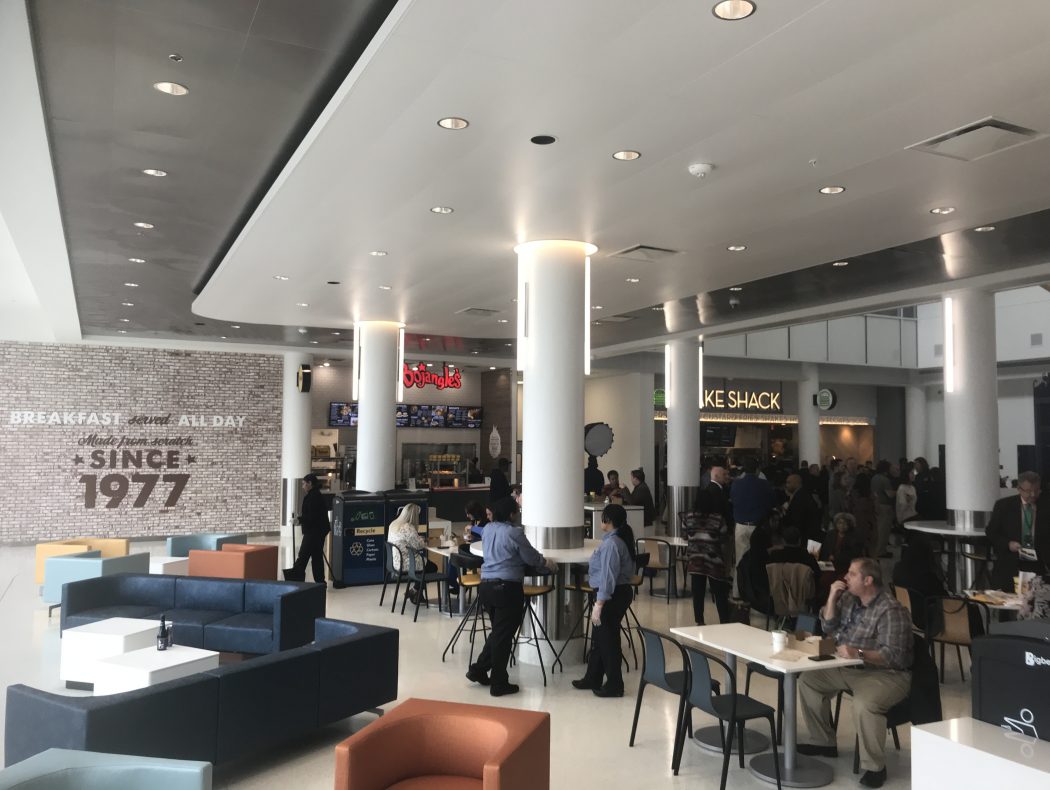 Charlotte Douglas International Airport: The Plaza Food Court